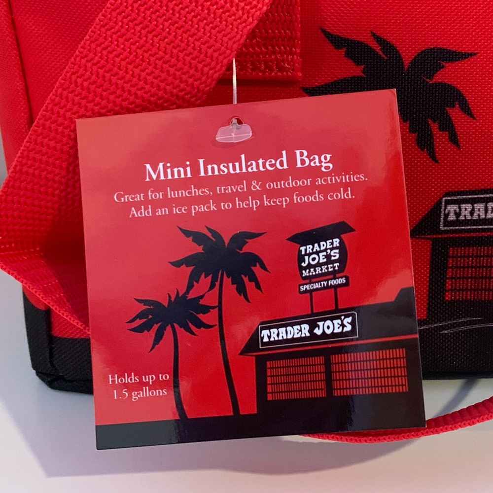 NEW Trader Joe’s Mini Reusable Insulated Bag - Limited Edition Red - Picture 3 of 3